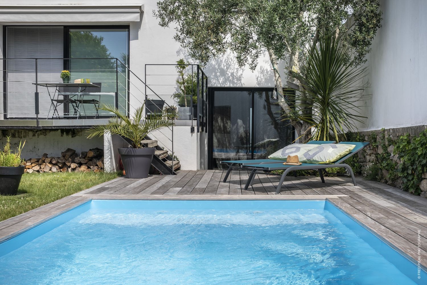 Photo piscine extérieur maison