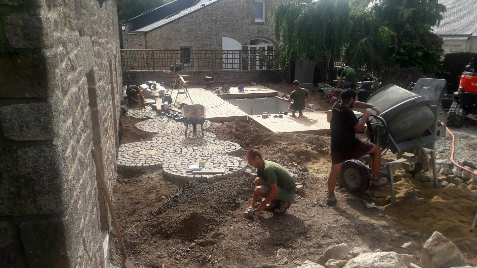 Équipe de Créa'Paysage travaillant sur un chantier