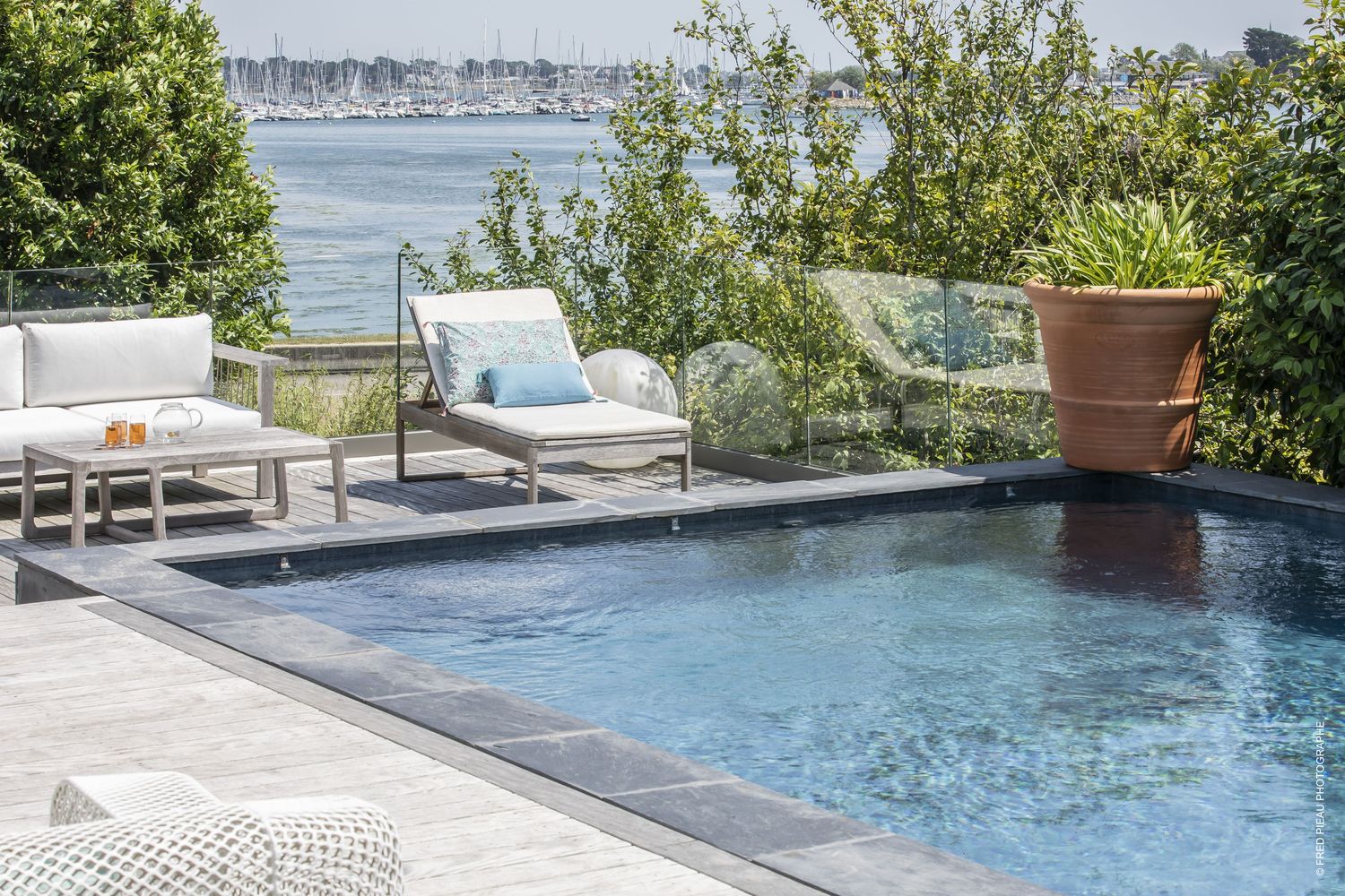 Piscine en bord de mer